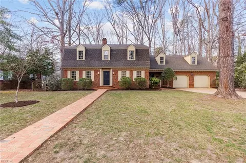 116 Crittenden Ln, Newport News, VA 23606