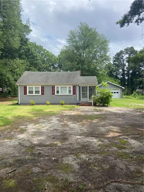 23 Forrest Dr, Newport News, VA 23606