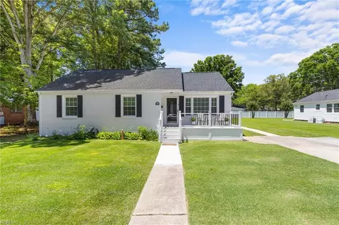 28 Greenwood Rd, Newport News, VA 23601