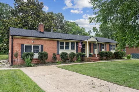 209 Jarvis Rd, Chesapeake, VA 23323