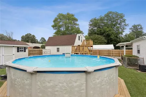 12 Sylvia Ln, Newport News, VA 23602