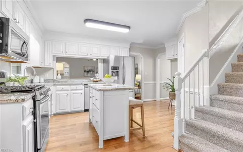 936 Brandermill Dr, Chesapeake, VA 23322