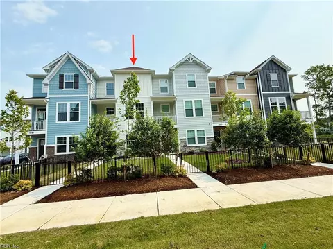 1063 Butte Ln, Chesapeake, VA 23320