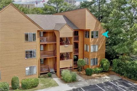 3020 Cape Henry Ct, Virginia Beach, VA 23451