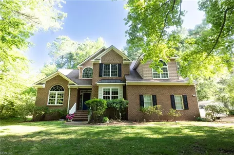 412 Yorkville Rd, Yorktown, VA 23692