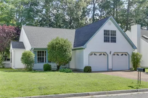 816 Mccrae Dr, Newport News, VA 23608