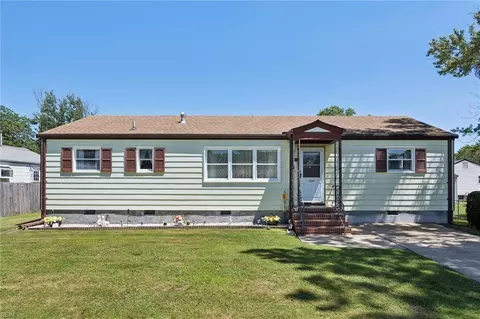 808 Lafayette Ter, Newport News, VA 23605