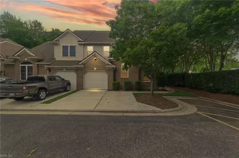 100 Bluff Terrace Ter, Newport News, VA 23602