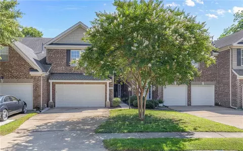 2006 Soundings Crescent Ct, Suffolk, VA 23435