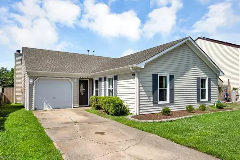 3216 Winterberry Ln, Virginia Beach, VA 23453