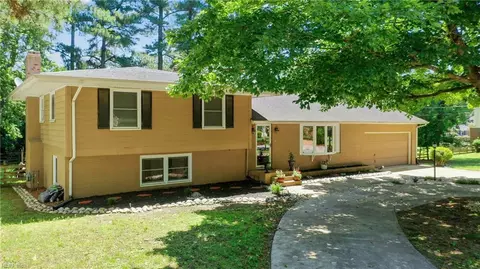 205 Ridgeland Dr, Smithfield, VA 23430