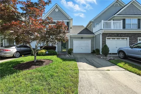 203 Sawgrass Ln, Portsmouth, VA 23703