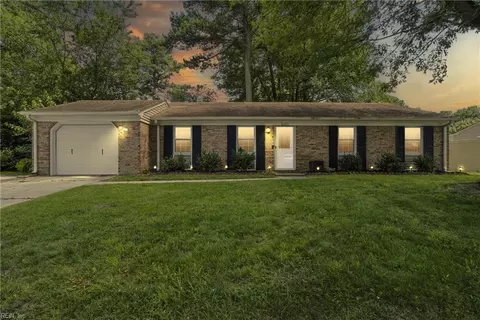 2121 Haverford Dr, Chesapeake, VA 23320