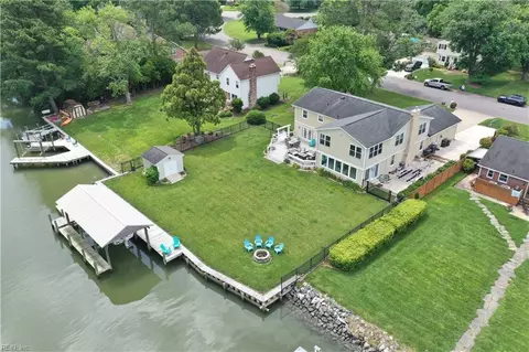 122 Freemoor Dr, Poquoson, VA 23662