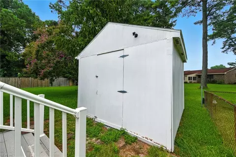 Exterior - 10 Watts Dr, Hampton, VA 23666 photo 5 of 5