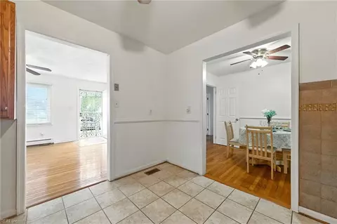 Entry Way - 10 Watts Dr, Hampton, VA 23666 photo 1 of 1