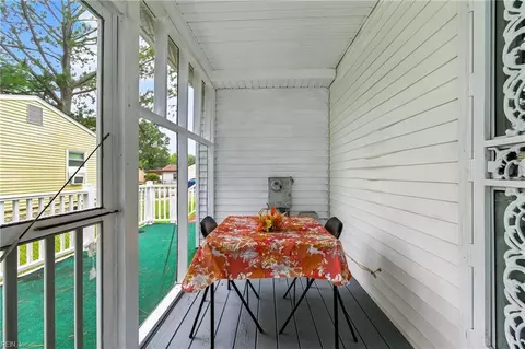 Exterior - 10 Watts Dr, Hampton, VA 23666 photo 2 of 5