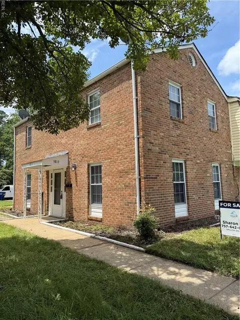 5813 W Hastings Arch Arch, Virginia Beach, VA 23462
