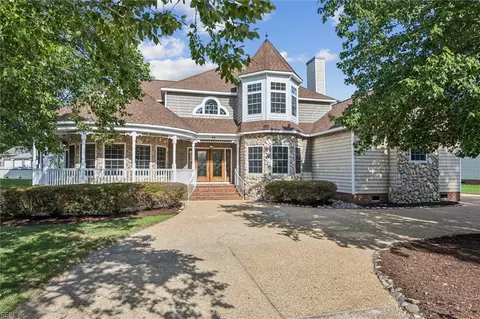 49 Forrest Rd, Poquoson, VA 23662