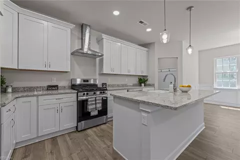 5015 Oriole Dr, Chesapeake, VA 23321