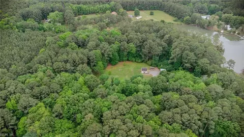 195 Windward Way, Port Haywood, VA 23138