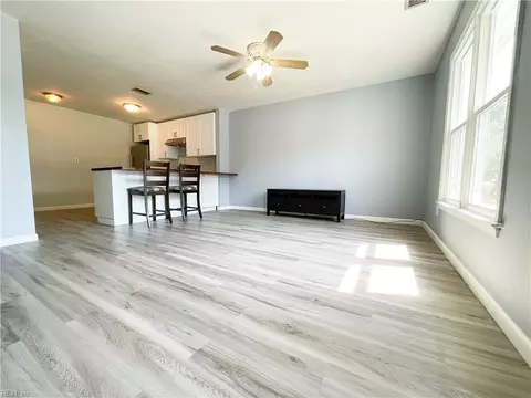 834 Wickford Dr, Chesapeake, VA 23320