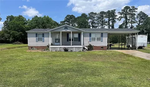 917 Horseshoe Rd, Elizabeth City, NC 27909