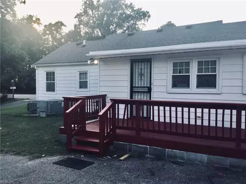 403 E Constance Rd, Suffolk, VA 23434