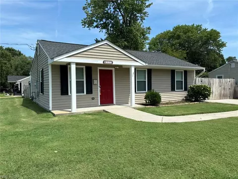 909 74th St, Newport News, VA 23605