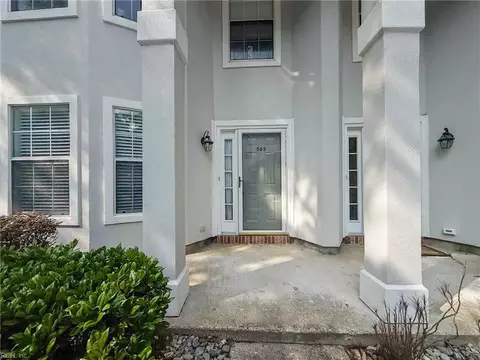 563 Seahorse Rn Run, Chesapeake, VA 23320