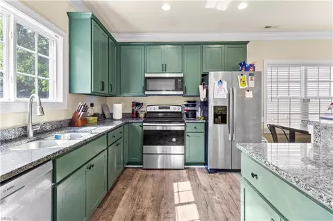 413 Linden Ave, Suffolk, VA 23434