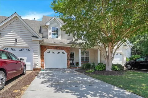 5032 Prestwick St, Suffolk, VA 23435