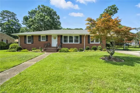 320 Pond Dr, Suffolk, VA 23434
