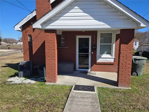 5914 Old Chestnut Ave, Newport News, VA 23605