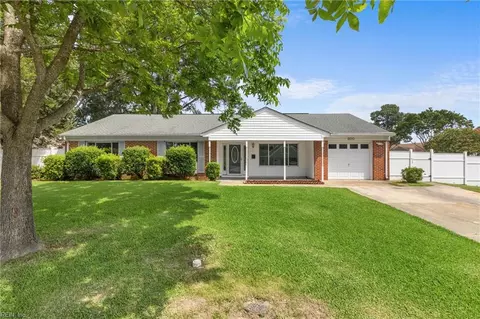 600 Whitechapel Dr, Virginia Beach, VA 23455