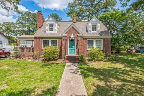 32105 Elizabeth St, Boykins, VA 23827