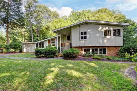 106 Yorkview Rd, Yorktown, VA 23692