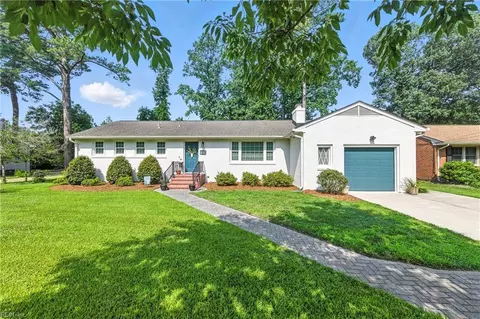 107 Lolas Dr, Newport News, VA 23606