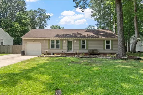572 Boston Ave, Chesapeake, VA 23322