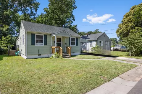 613 Green View Ln, Norfolk, VA 23503