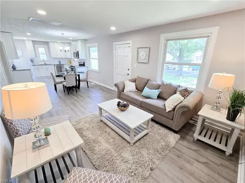 10 Langley Ave, Newport News, VA 23601
