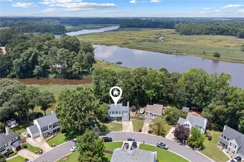 1504 River Creek Cres, Suffolk, VA 23434