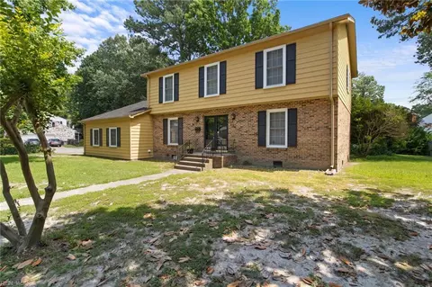 131 Wilderness Rd, Hampton, VA 23669
