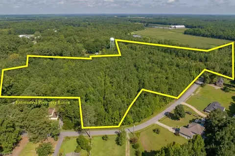 26 W Ac W Nottoway Dr, Southampton County, VA 23837