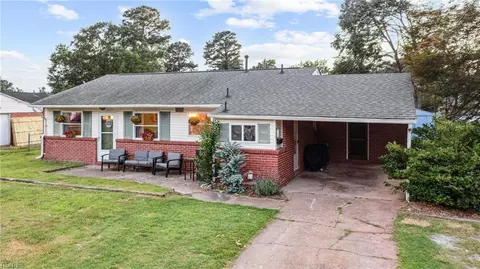 425 Bamboo Ln, Virginia Beach, VA 23452