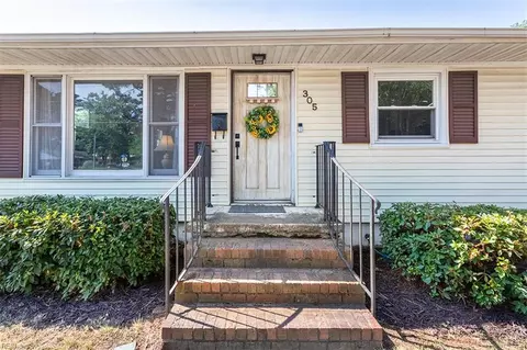 305 Concord Dr, Hampton, VA 23666