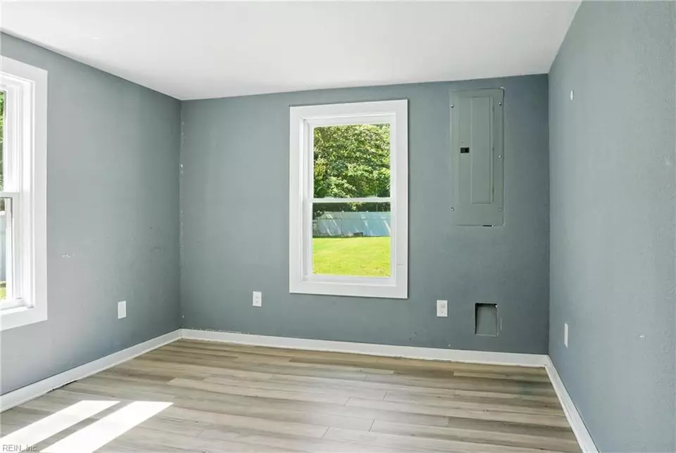 Bedroom - 1086 Johnson Cir, Franklin, VA 23851 photo 2 of 2