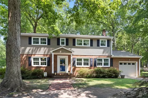 207 School Ln, Yorktown, VA 23692