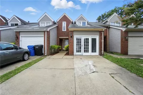 1262 Hillock Xing, Virginia Beach, VA 23455