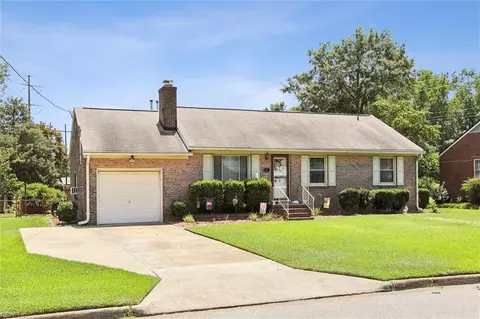 22 Rumson Ave, Newport News, VA 23601